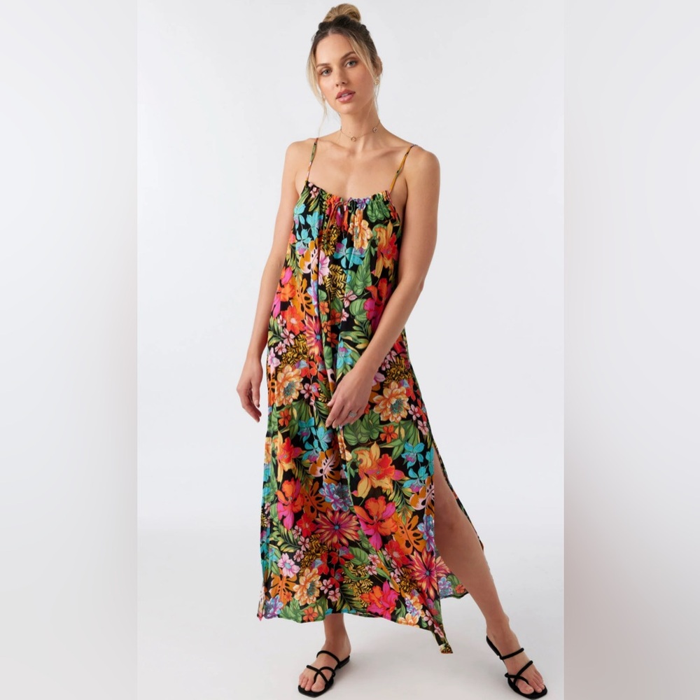 O’NEILL floral maxi dress size small